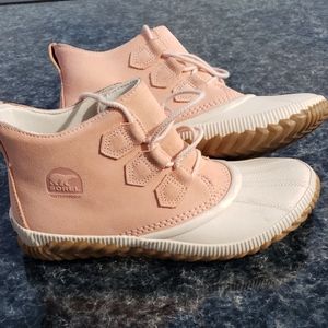 Sorel ankle snow/rain boots